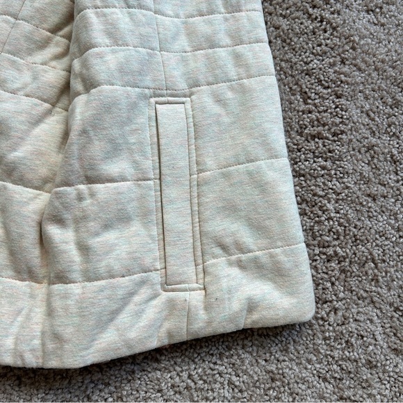 Johnston & Murphy Reversible Leopard Cream Vest Size XS - Picture 10 of 11